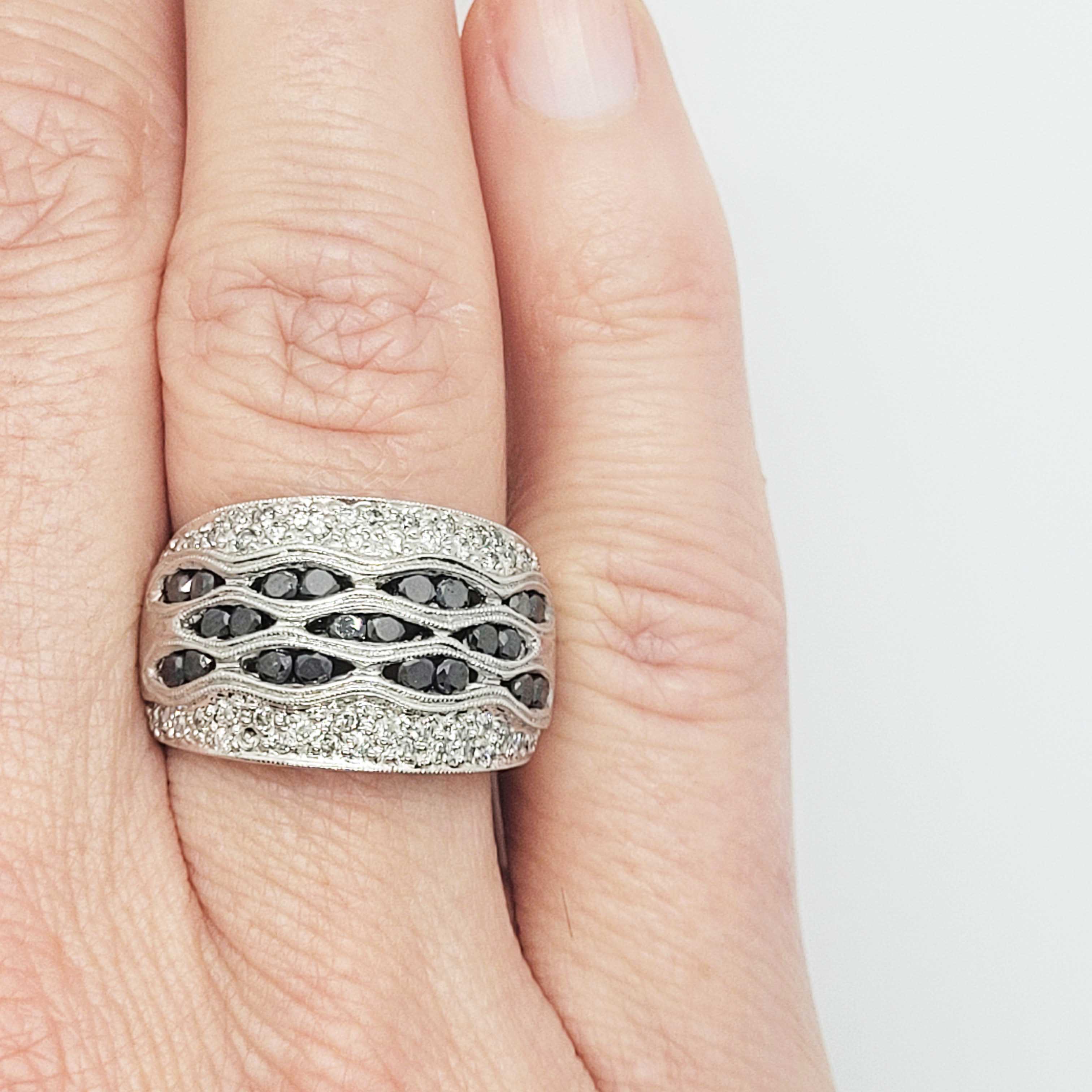 14k-white-gold-black-and-white-diamond-wave-ring-carrie-balance-contrast-eterling-3