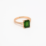 Charger l&#39;image dans la galerie, Green-tourmaline-rose-gold-emerald-cut-moissanite-solitaire-engagement-ring-2
