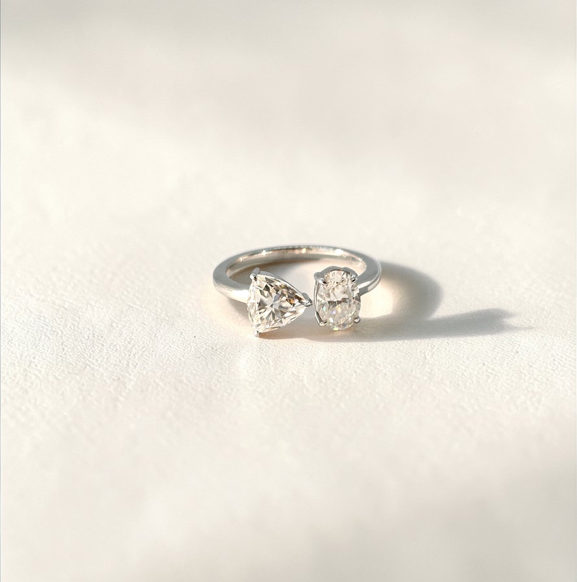 Toi-et-moi-silver-moissanite-engagement-wedding-open-shank-coctail-ring