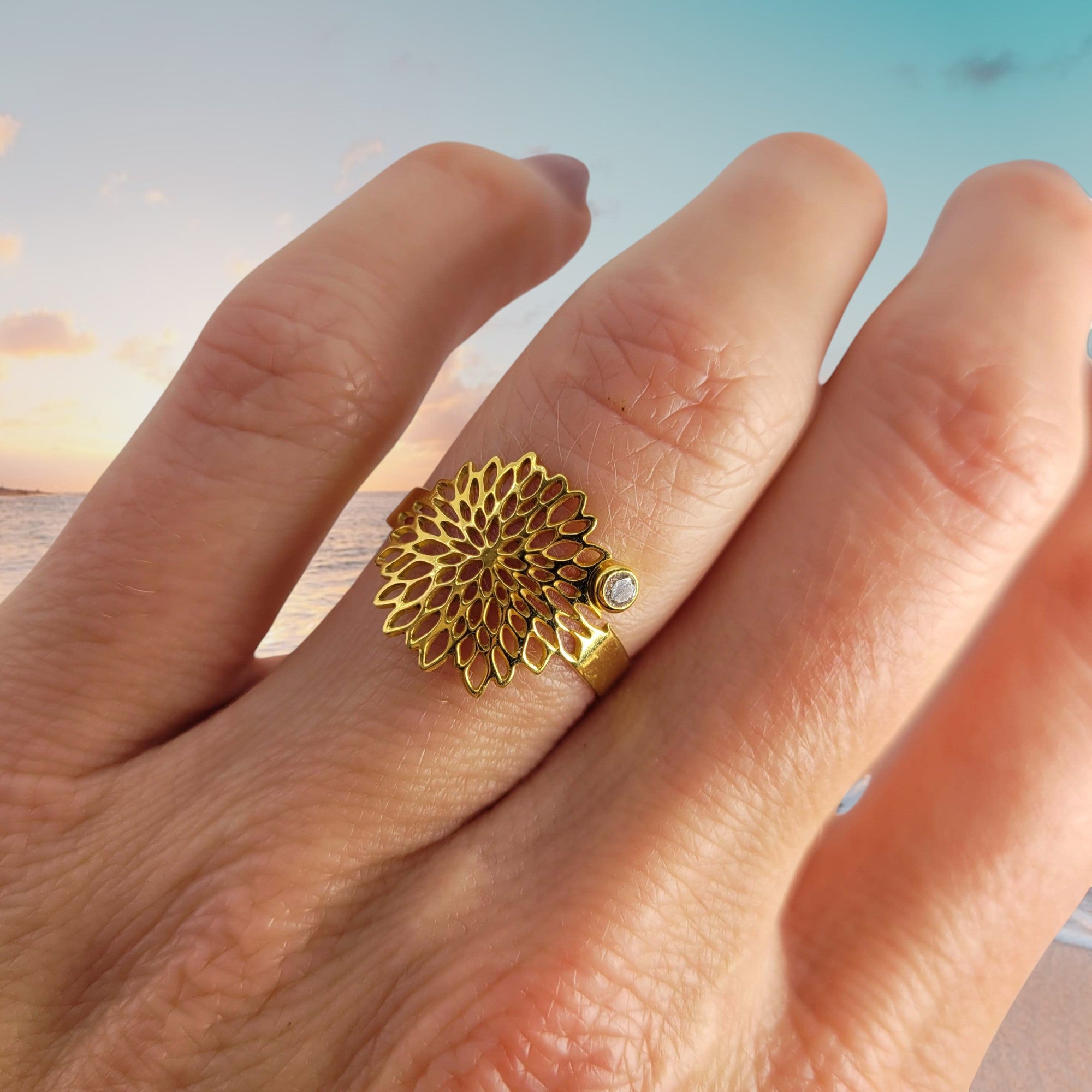 bague-femme-romantique-elegante-or-9-carats-design-floral_3