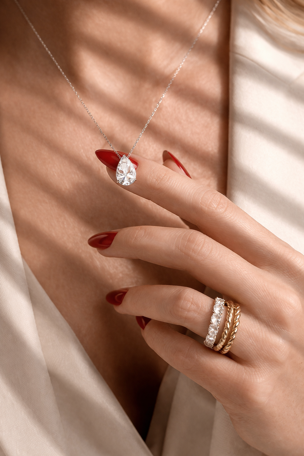 clara-5ct-pear-cut-moissanite-pendant-necklace-sterling-silver_2