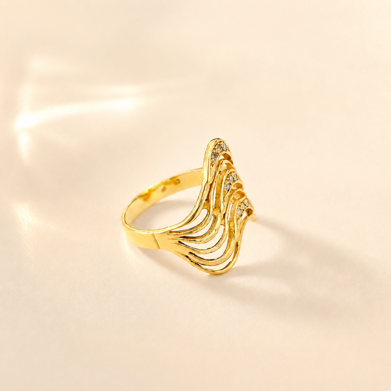 Coralie - Gold Wave Ring