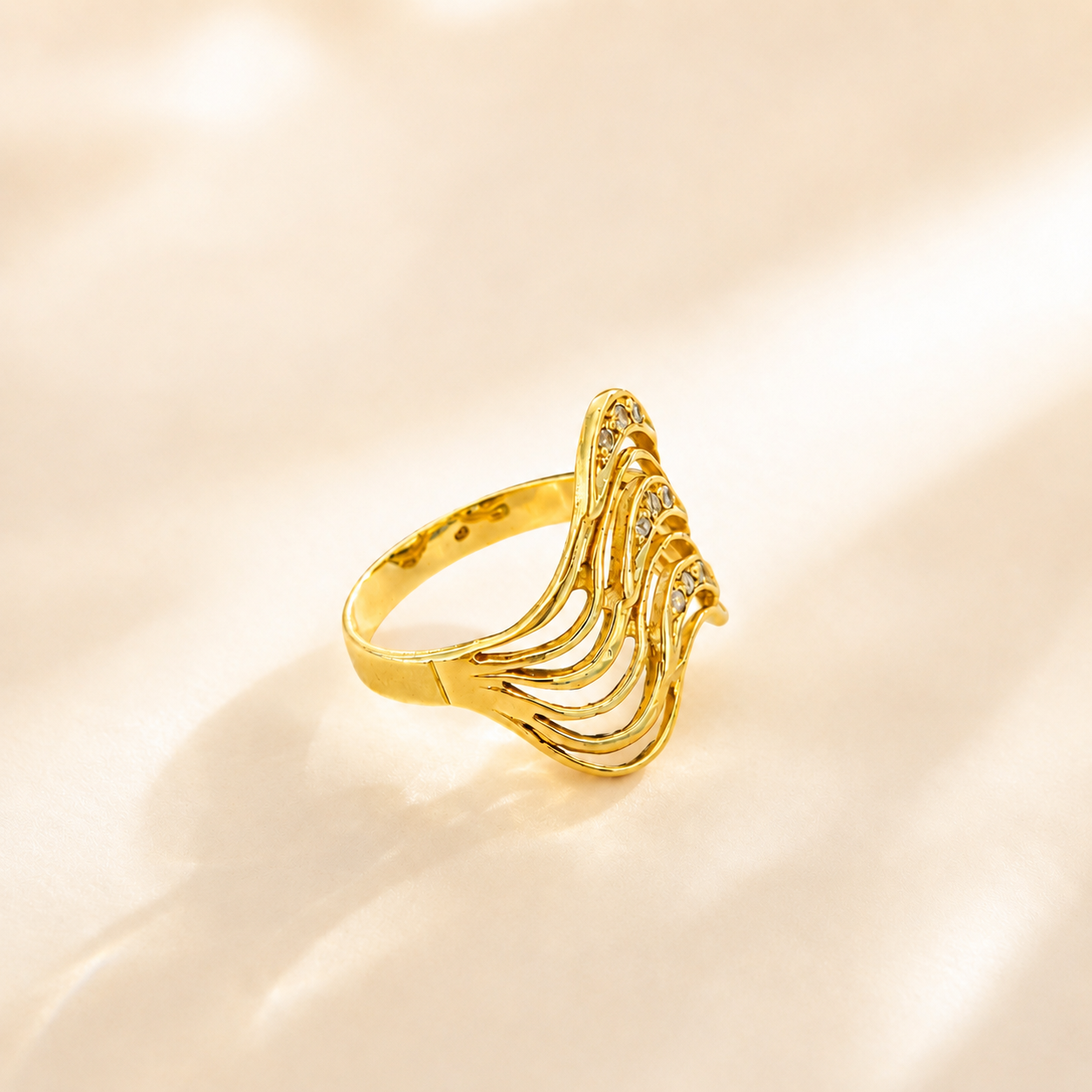 Coralie - Gold Wave Ring