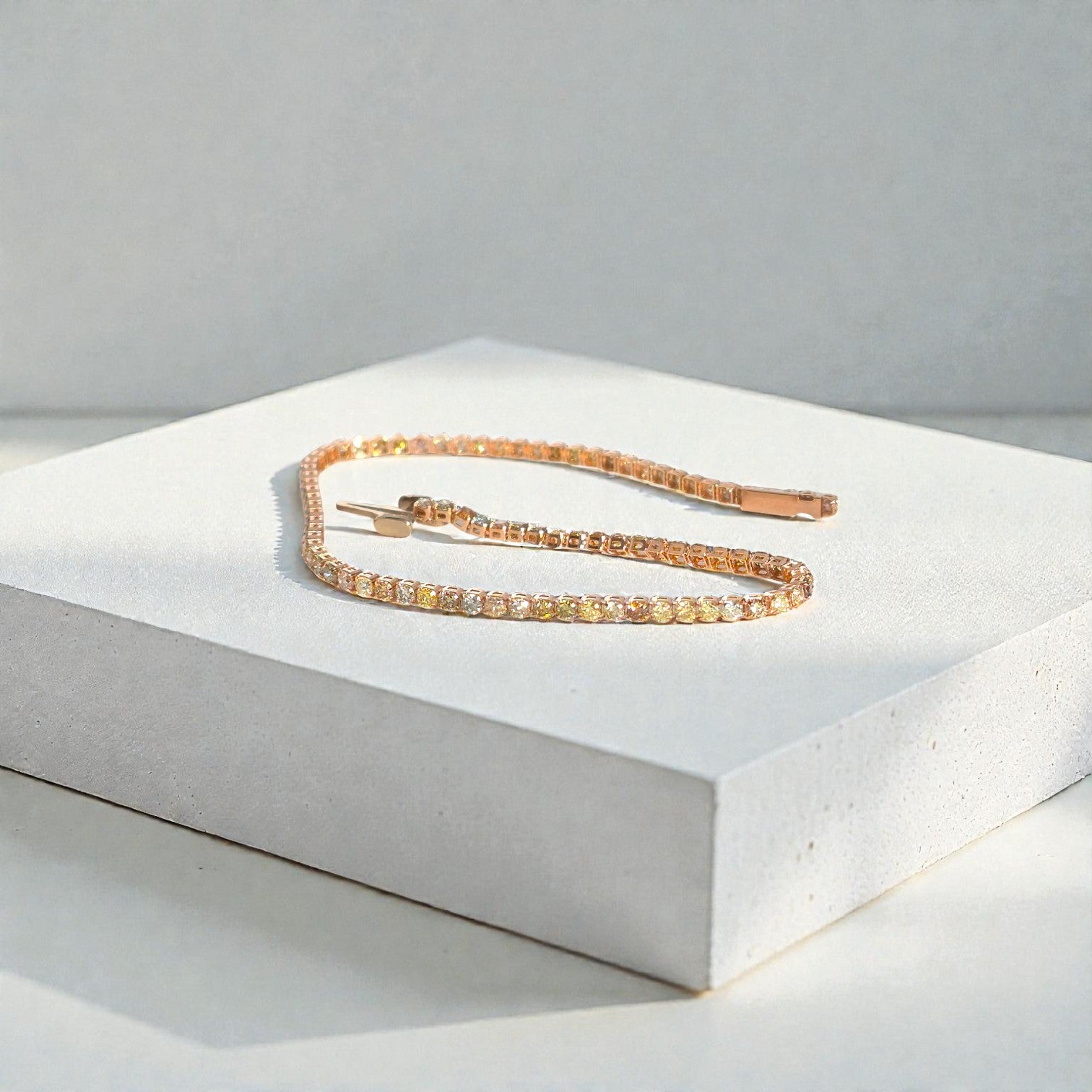 Bracelet tennis aux diamants champagne naturels