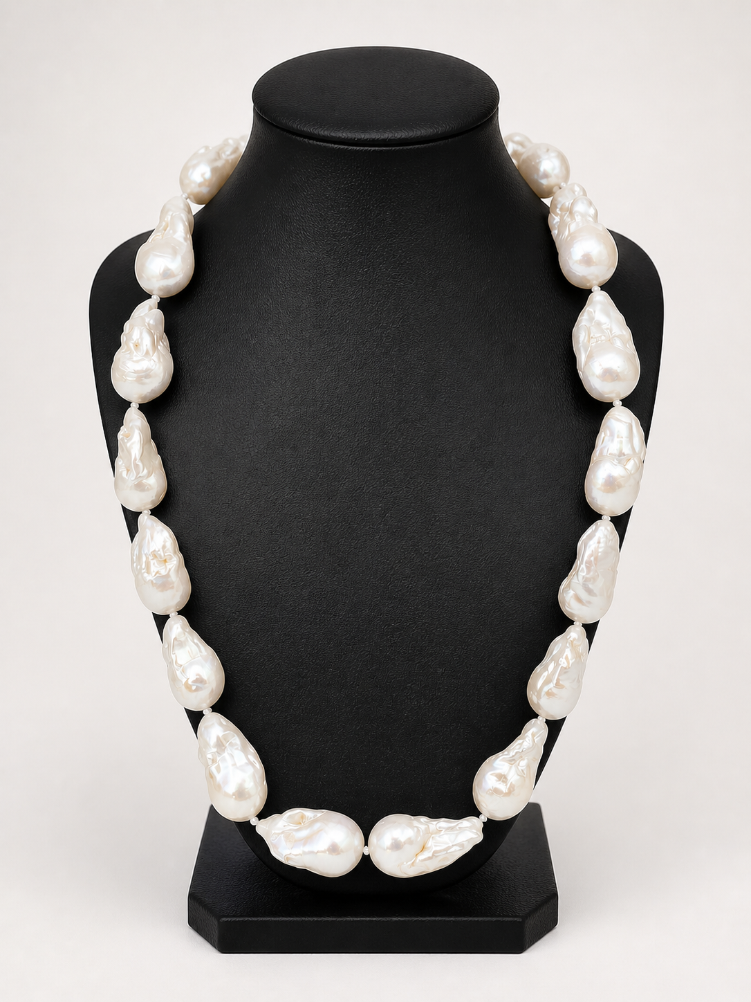 eterling-oversized-baroque-pearl-necklace-natural-white (11)