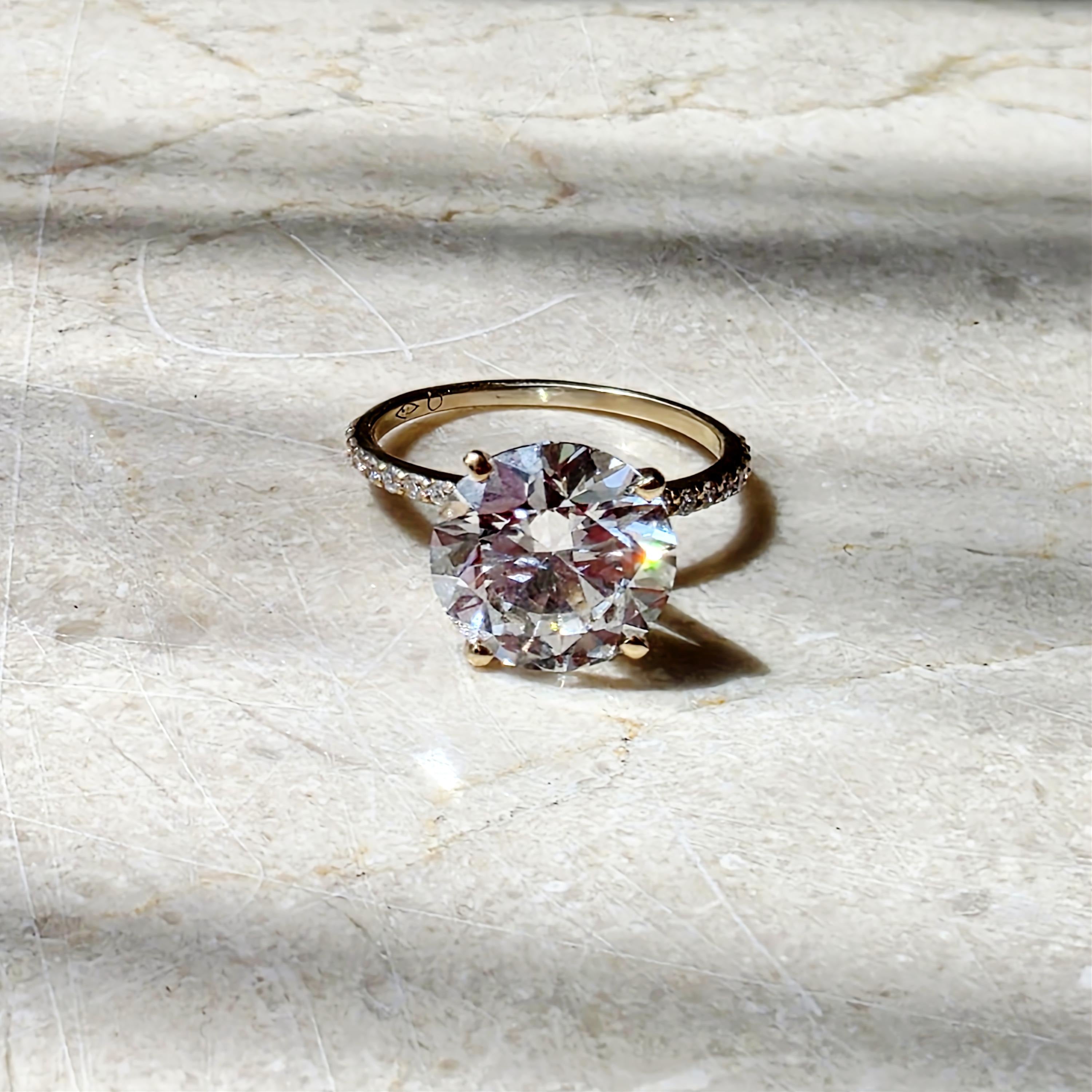 lab-grown-diamond-engagement-ring-4ct-round-yellow-gold-ethical-jewelry-handmade-IGI-certified-_1_30d1d109-e03e-4c4e-9aa1-3af2933f1730