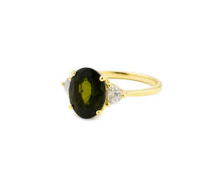 maeve-green-tourmaline-diamond-trio-ring-yellow-gold-engagement-jewelry_1