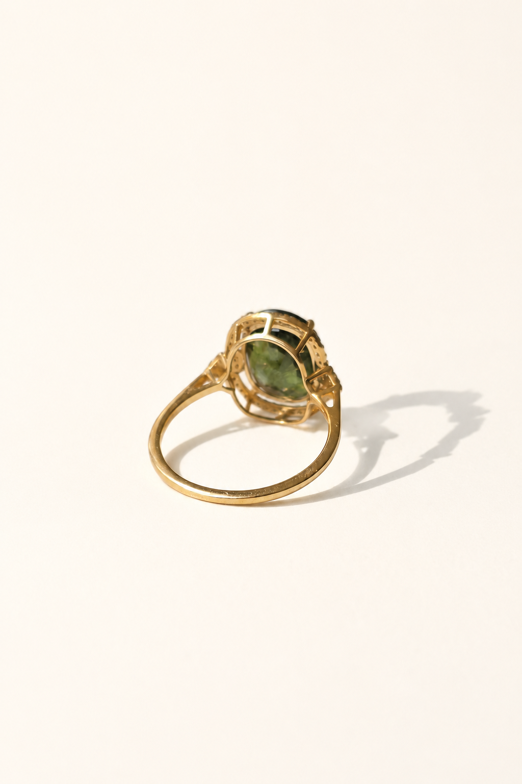 mystique-natural-green-sapphire-diamond-ring-14k-yellow-gold-eterling