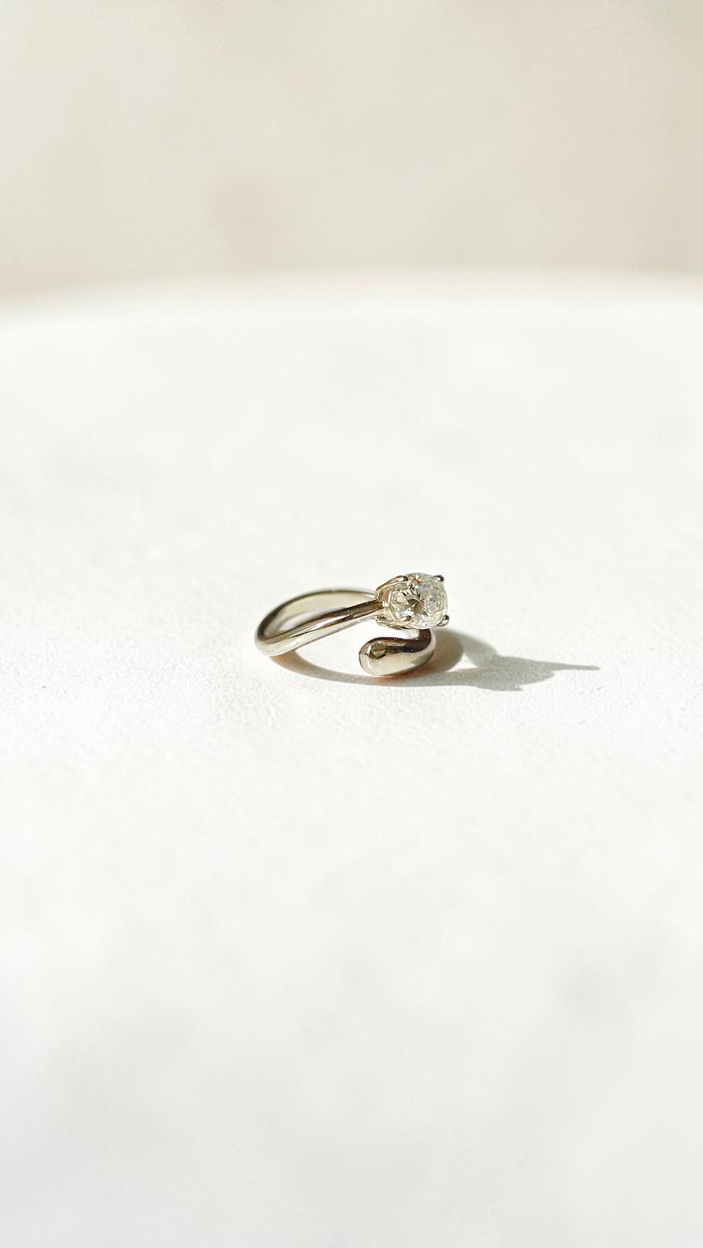 Nova – Bague Moissanite Ovale Ajustable