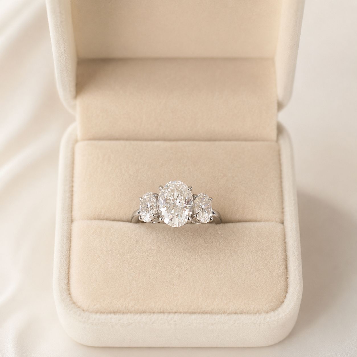 ovalia-trilogy-6ct-oval-moissanite-engagement-travel-ring-silver