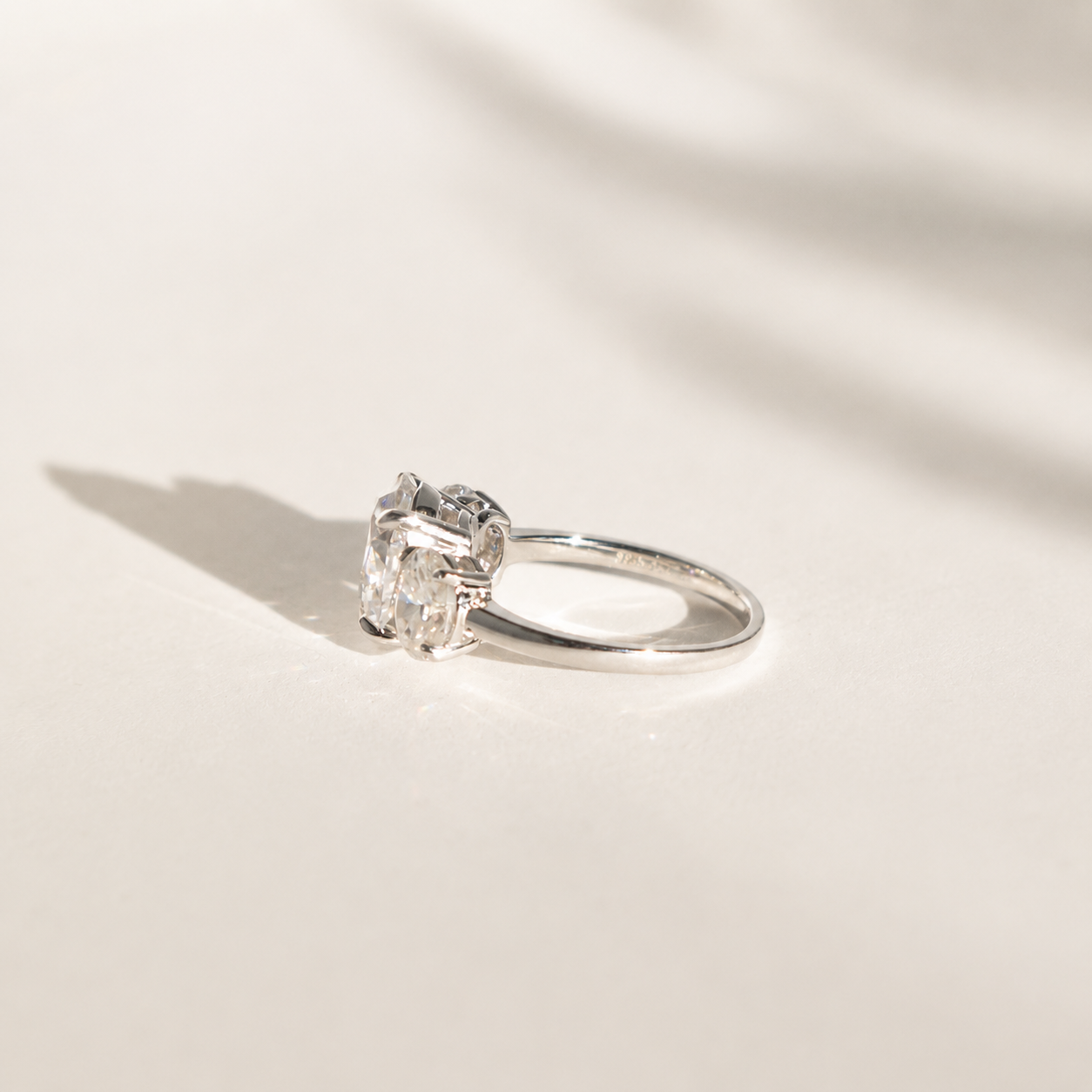 ovalia-trilogy-6ct-oval-moissanite-engagement-travel-ring-silver