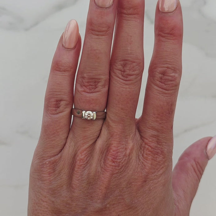 V-Tension-set-round-cut-diamond-ring-white-gold-engagement-ring-bague-de-fiancailles-solitaire-wedding-ring-sustainable-handmade-vid2