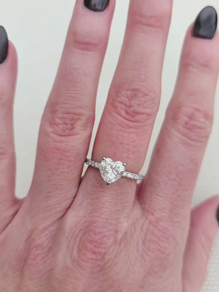 video-heart-moissanite-engagement-ring-2ct-silver-eterling.-1jpg