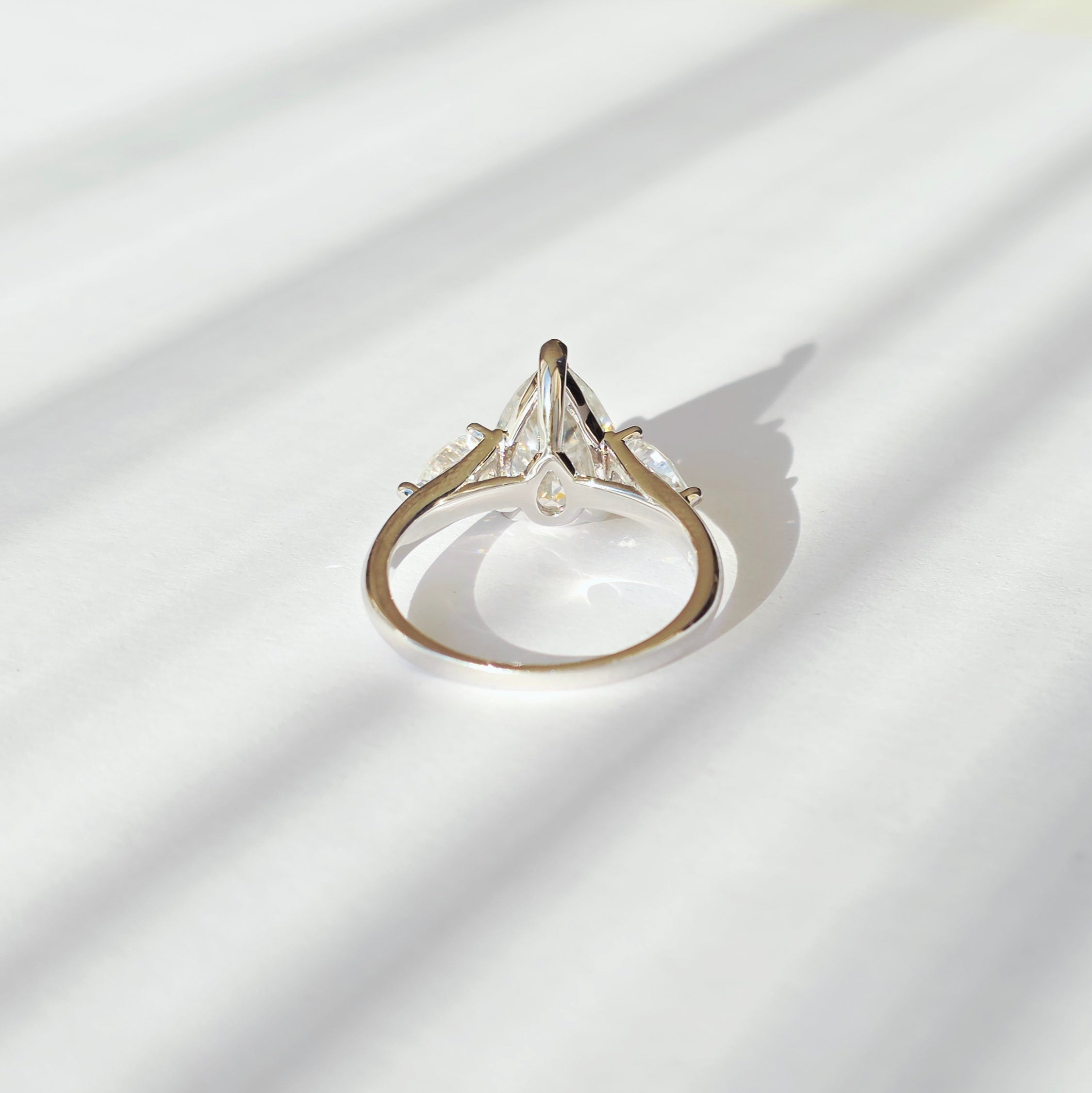 princess-4ct-pear-cut-moissanite-solitaire-ring-sterling-silver_3