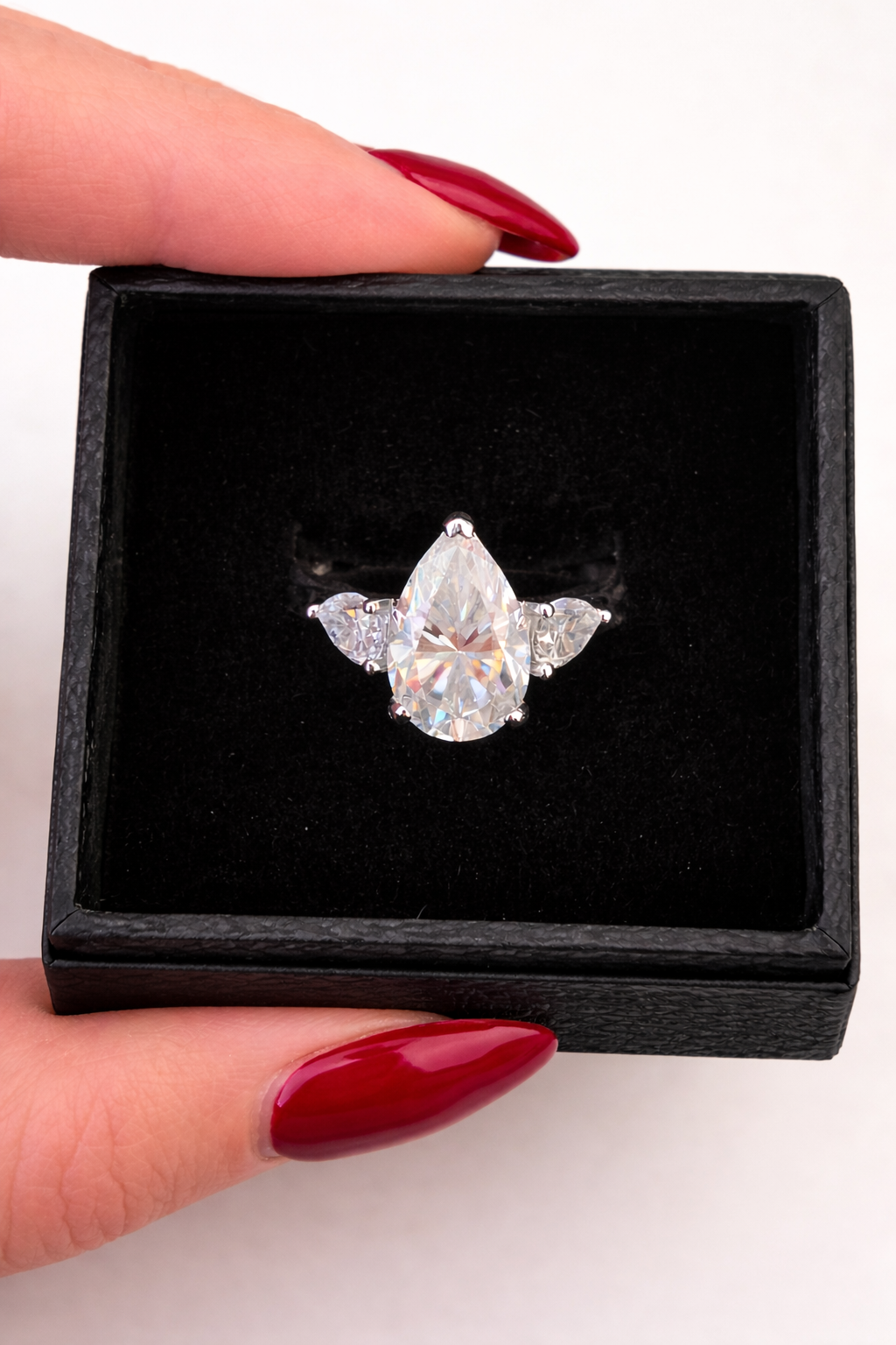 princess-4ct-pear-cut-moissanite-solitaire-ring-sterling-silver (23)